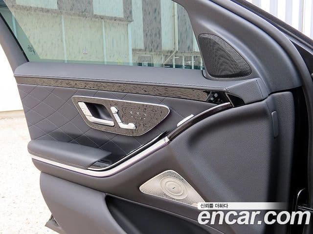 Mercedes-Benz S-Class 2025 — ფოტო 12/20
