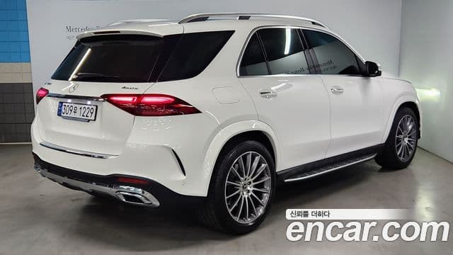 Mercedes-Benz GLE-Class 2024 — ფოტო 2/18