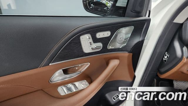 Mercedes-Benz GLE-Class 2024 — ფოტო 11/18