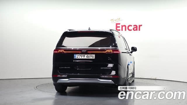 Kia Carnival 2021 — Photo 9/20