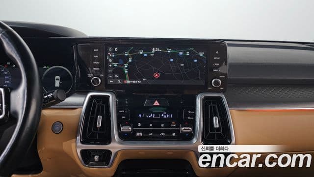 Kia Sorento 2021 — ფოტო 13/19