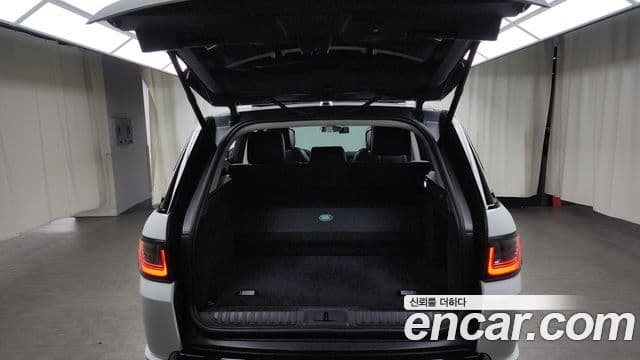 Land Rover Range Rover Sport 2018 — ფოტო 9/20