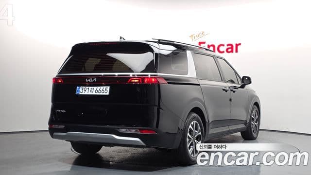 Kia Carnival 2023 — Фото 2/20