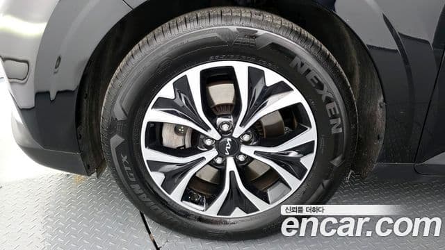 Kia Carnival 2023 — Фото 5/20