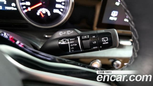 Kia Carnival 2023 — Фото 14/20