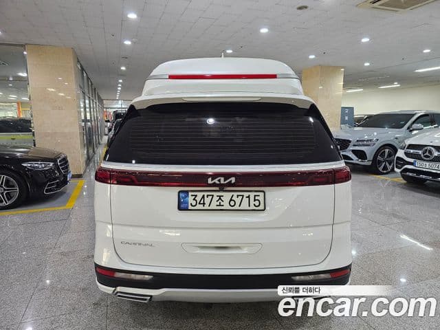 Kia Carnival 2021 — Фото 3/20