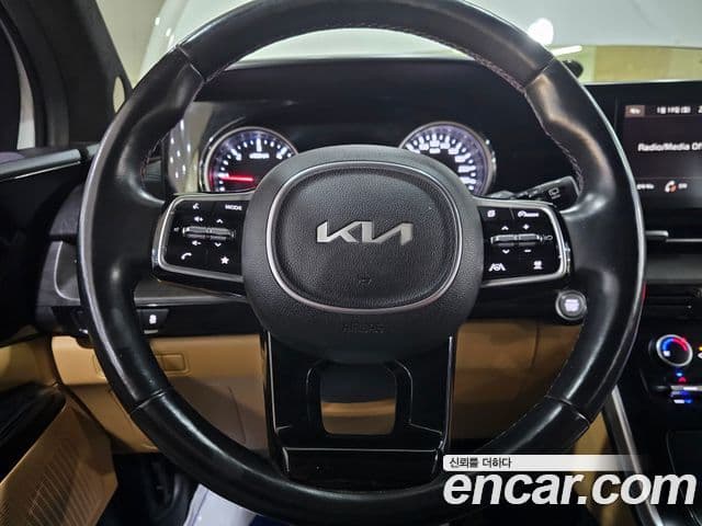 Kia Carnival 2021 — Фото 6/20