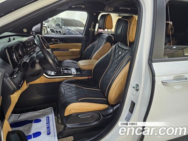 Kia Carnival 2021 — Фото 11/20