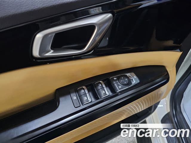 Kia Carnival 2021 — Фото 17/20