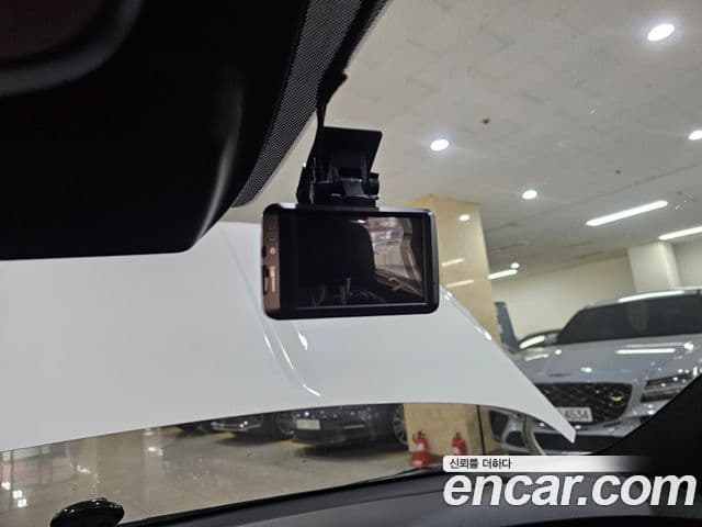 Kia Carnival 2021 — Фото 18/20