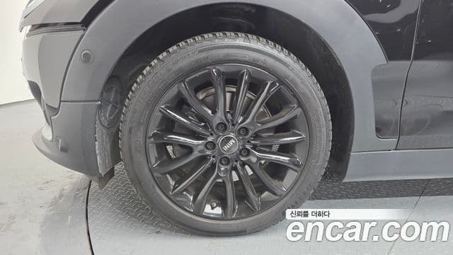 Mini Cooper Clubman 2020 — ფოტო 5/20