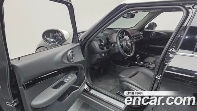 Mini Cooper Clubman 2020 — фото 11 из 20