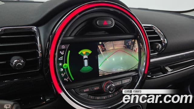 Mini Cooper Clubman 2020 — ფოტო 15/20