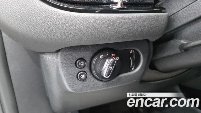 Mini Cooper Clubman 2020 — фото 18 из 20