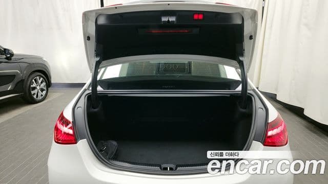 Mercedes-Benz C-Class 2022 — Фото 20/20