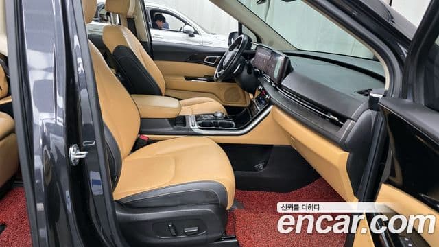 Kia Carnival 2022 — Фото 11/20