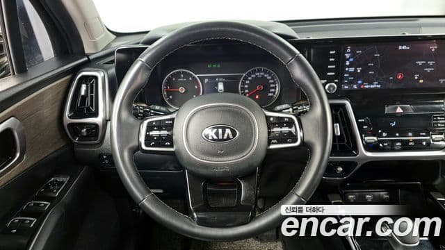 Kia Sorento 2021 — ფოტო 13/20