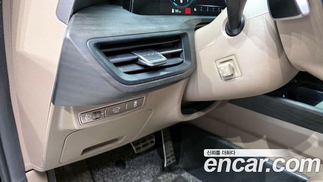 Kia K8 2022 — Şəkil 17/20