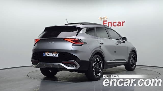 Kia Sportage 2023 — ფოტო 2/20