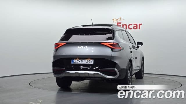 Kia Sportage 2023 — ფოტო 4/20