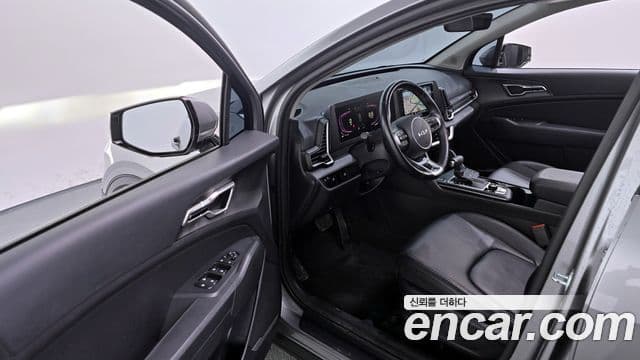 Kia Sportage 2023 — ფოტო 10/20