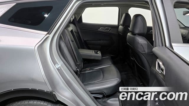 Kia Sportage 2023 — ფოტო 12/20