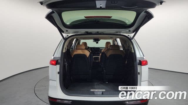 Kia Carnival 2020 — Şəkil 11/20