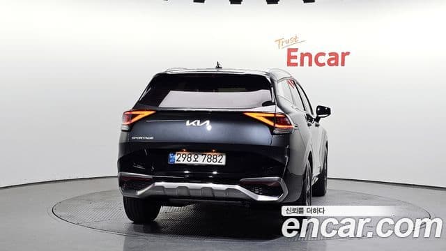 Kia Sportage 2021 — ფოტო 4/20