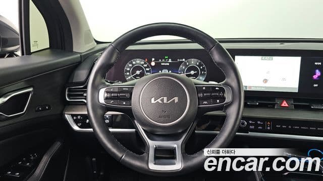 Kia Sportage 2021 — ფოტო 15/20