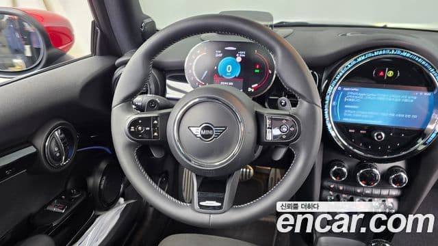 Mini Cooper S 2022 — Фото 13/20