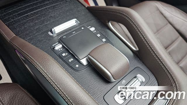 Mercedes-Benz GLS-Class 2022 — Photo 7/20