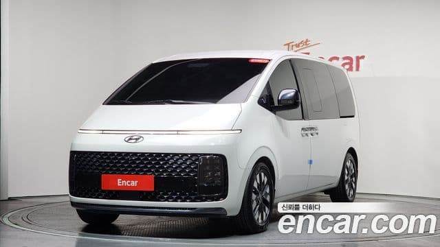 Hyundai Staria 2022 — ფოტო 9/20