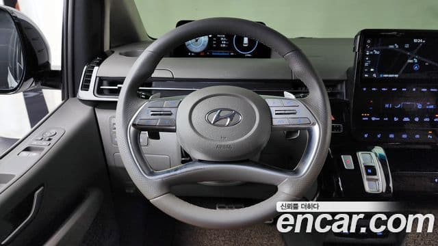Hyundai Staria 2022 — ფოტო 13/20