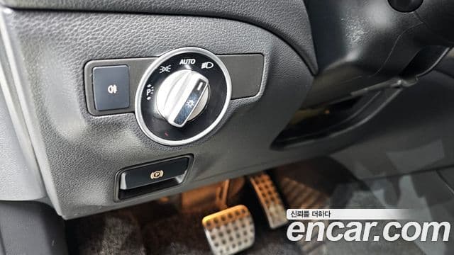 Mercedes-Benz GLA-Class 2018 — Şəkil 20/20