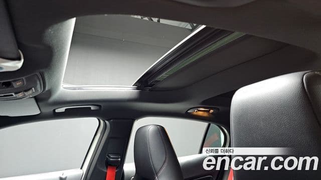 Mercedes-Benz GLA-Class 2018 — Şəkil 14/20