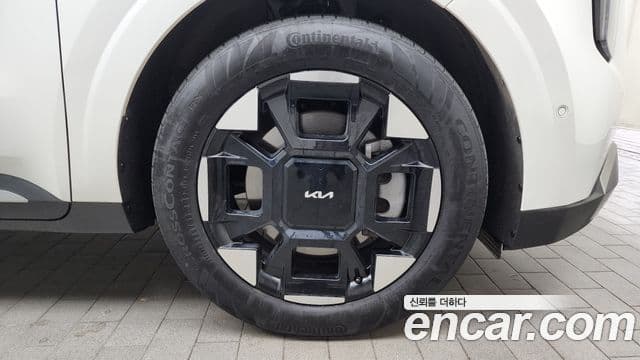 Kia Carnival 2024 — ფოტო 5/20