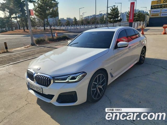 BMW 5 Series 2022 — Şəkil 20/20