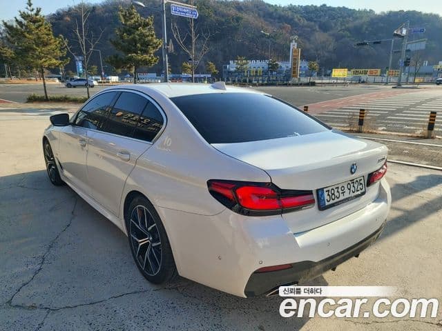 BMW 5 Series 2022 — Şəkil 6/20