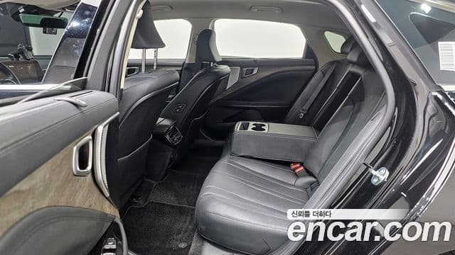 Kia K8 2023 — Şəkil 13/20