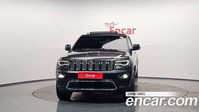 Jeep Grand Cherokee 2018 — ფოტო 3/20
