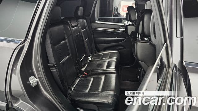 Jeep Grand Cherokee 2018 — ფოტო 12/20
