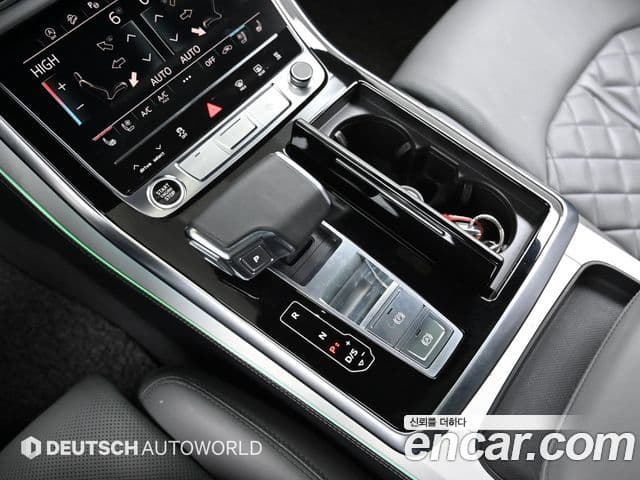 Audi Q8 2021 — Şəkil 10/20