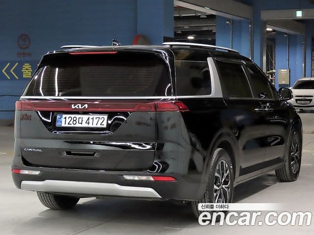 Kia Carnival 2021 — ფოტო 3/20