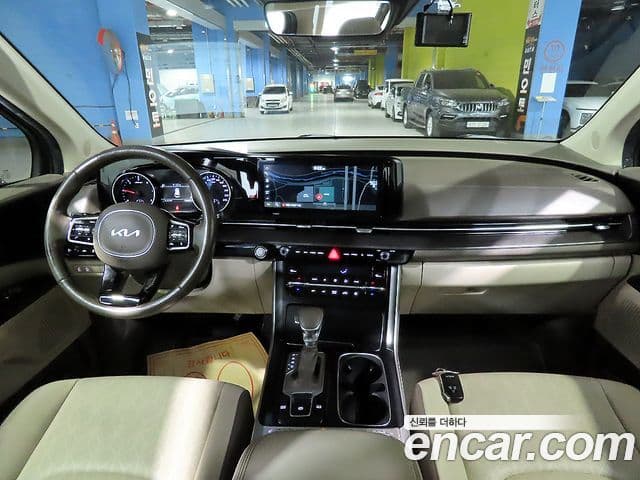 Kia Carnival 2021 — ფოტო 4/20