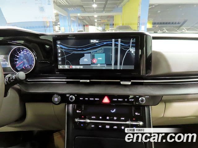 Kia Carnival 2021 — ფოტო 12/20