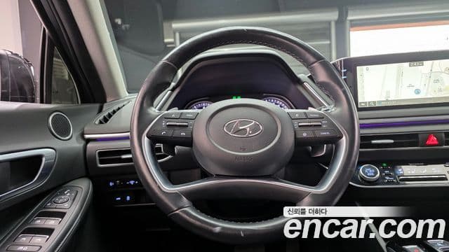 Hyundai Sonata 2021 — ფოტო 13/20