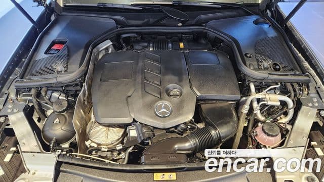 Mercedes-Benz E-Class 2023 — Şəkil 13/17