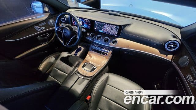 Mercedes-Benz E-Class 2023 — Şəkil 3/17