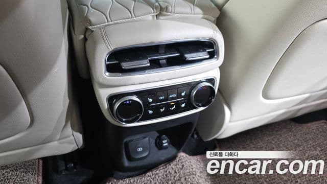 Genesis GV80 2020 — ფოტო 19/20