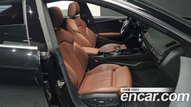 Audi A5 2021 — ფოტო 8/20